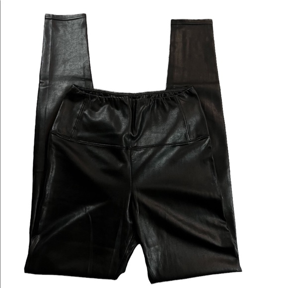 Wilfred Free Daria Vegan Leather Black Leggings size Small - Picture 5 of 16
